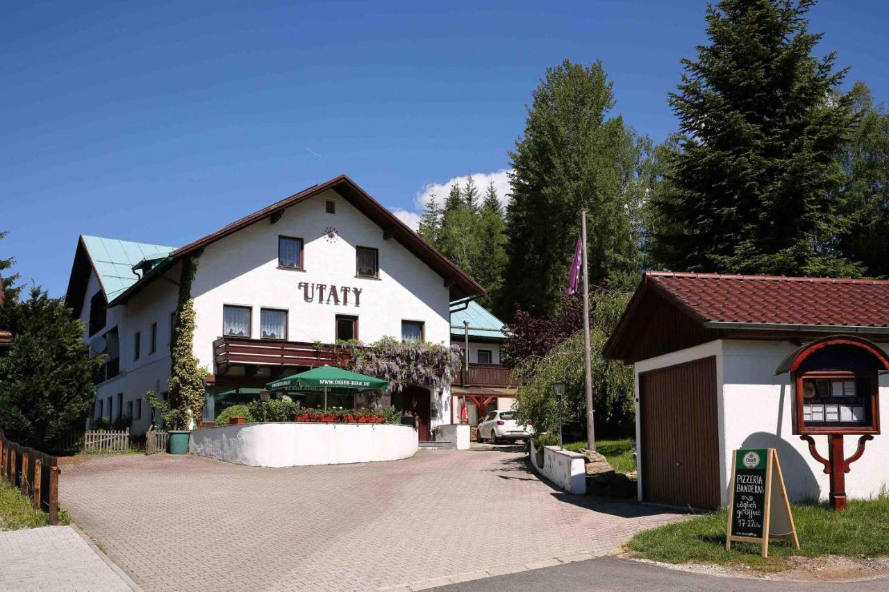Pizzeria A Penzion Banderas Bayerisch Eisenstein Exterior foto